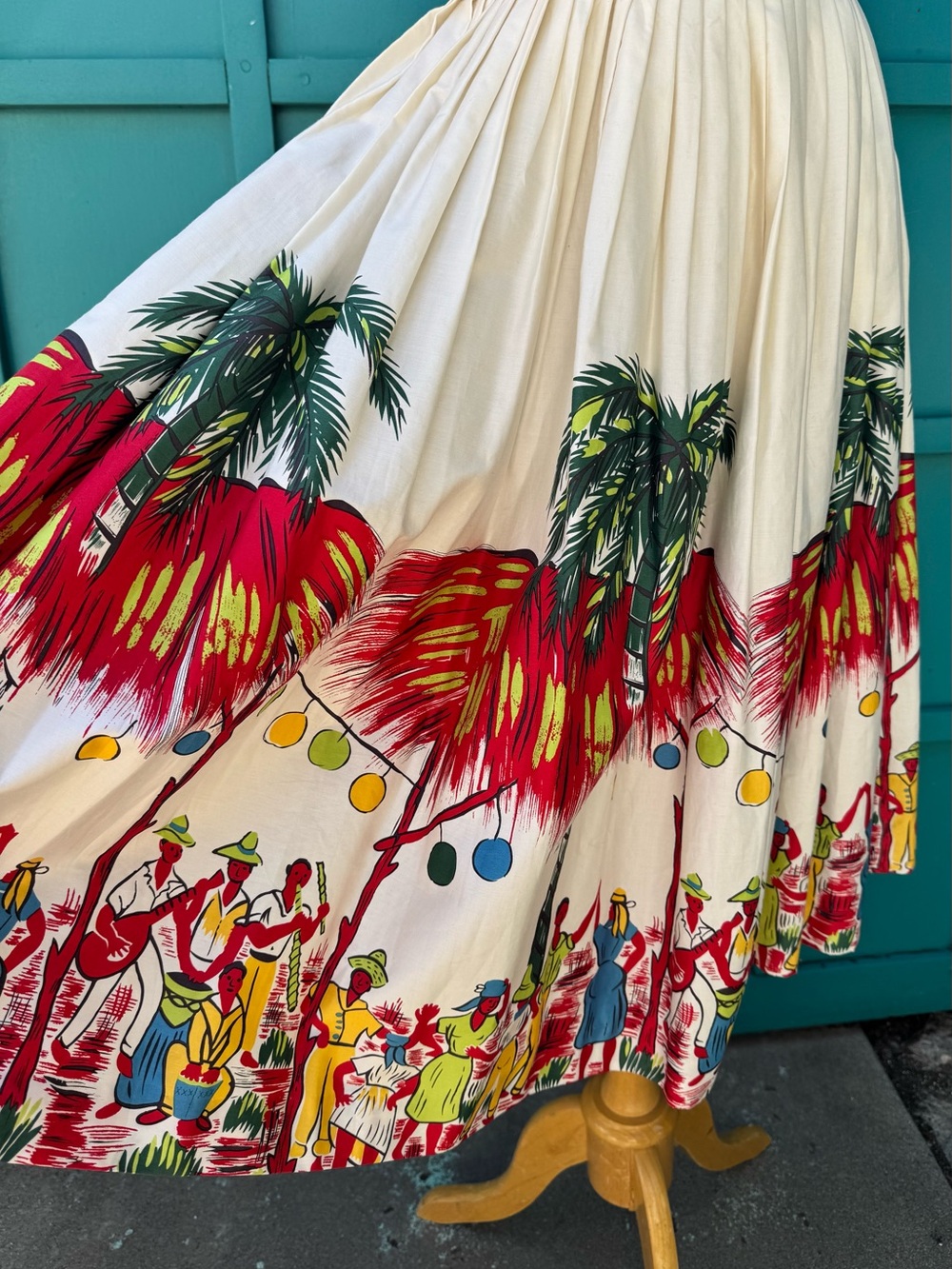 Flirty Retro Style polished cotton sundress with a cute calypso themed print ! - Picture 3 of 4